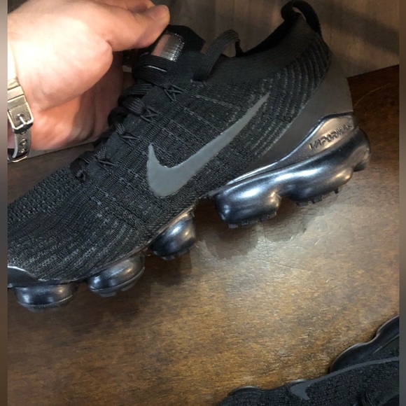 Mens Nike Air Vapormax Flyknit 3 Triple Black size 9.5 - Picture 5 of 12